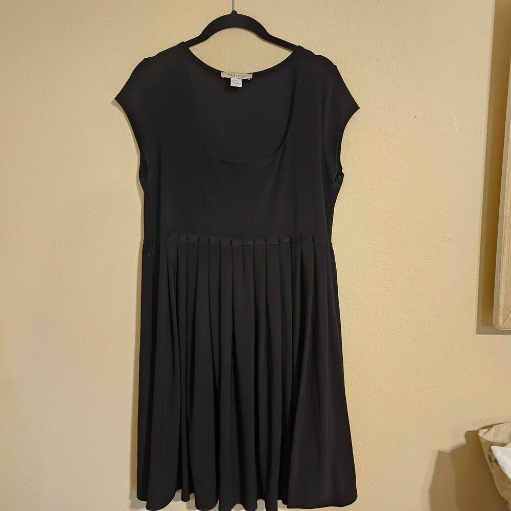 White-house-black-market Women's Black Dress